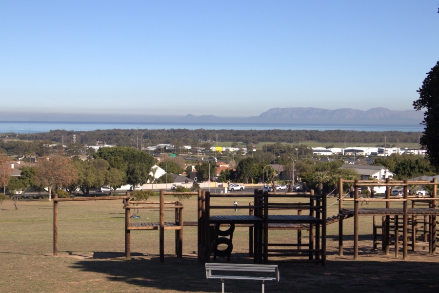 To Let 3 Bedroom Property for Rent in Die Wingerd Western Cape